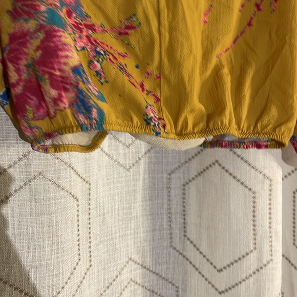 Women’s M Crop Top Blouse Wide Long Sleeve Elastic Waist Snap closure V Neckline - Picture 10 of 10